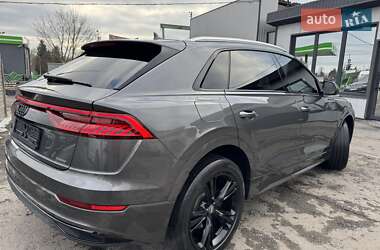 Внедорожник / Кроссовер Audi Q8 2018 в 
