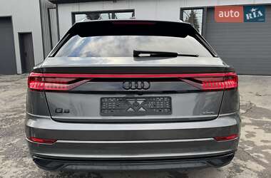 Внедорожник / Кроссовер Audi Q8 2018 в 