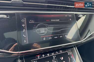 Внедорожник / Кроссовер Audi Q8 2018 в 