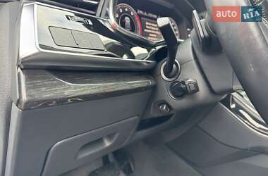 Внедорожник / Кроссовер Audi Q8 2018 в 