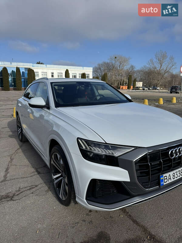 Внедорожник / Кроссовер Audi Q8 2019 в Кропивницком