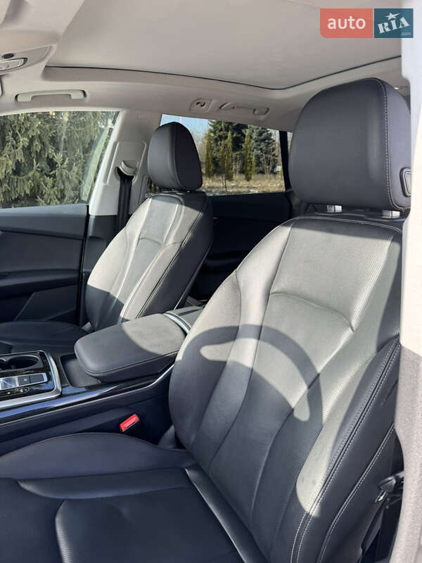 Внедорожник / Кроссовер Audi Q8 2019 в Кропивницком