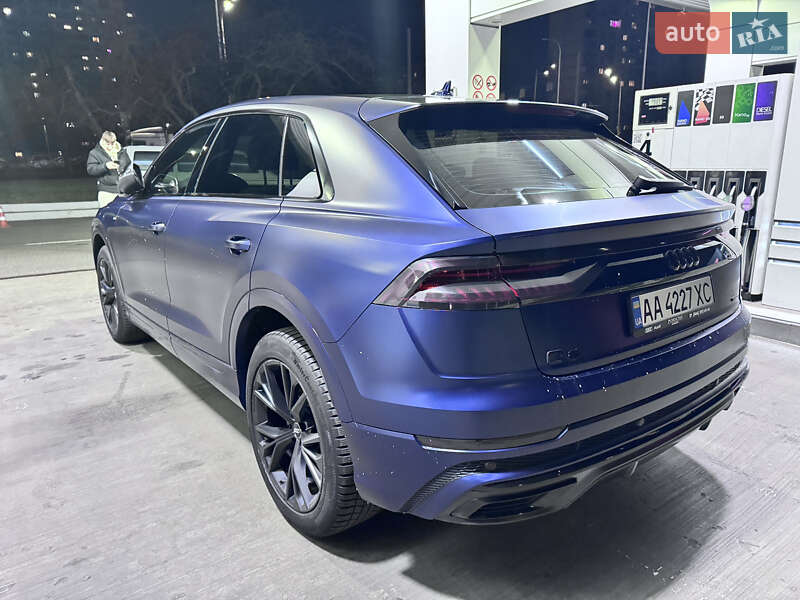 Внедорожник / Кроссовер Audi Q8 2019 в Киеве