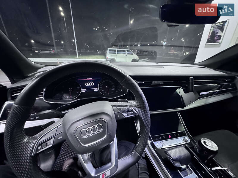Внедорожник / Кроссовер Audi Q8 2019 в Киеве