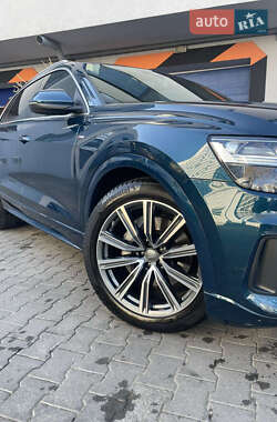 Внедорожник / Кроссовер Audi Q8 2019 в 