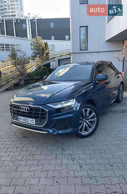 Внедорожник / Кроссовер Audi Q8 2019 в 