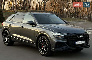 Позашляховик / Кросовер Audi Q8 2019 в 