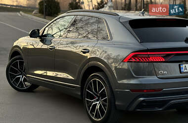 Позашляховик / Кросовер Audi Q8 2019 в 
