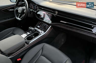 Позашляховик / Кросовер Audi Q8 2019 в 