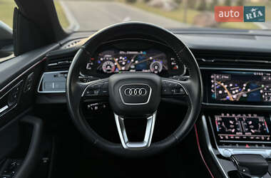 Позашляховик / Кросовер Audi Q8 2019 в 