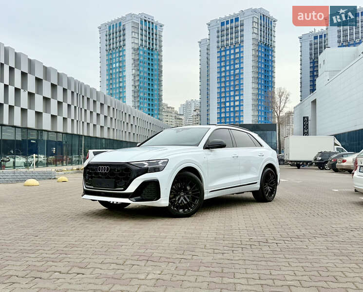 2025 Audi Q8, VIN WAUZZZF18SD026484:plate — photo 1 (autoria)