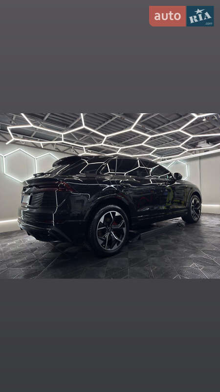 Внедорожник / Кроссовер Audi Q8 2023 в Ужгороде фото 3 Внедорожник / Кроссовер Audi Q8 2023 в Ужгороде