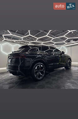 Внедорожник / Кроссовер Audi Q8 2023 в 
