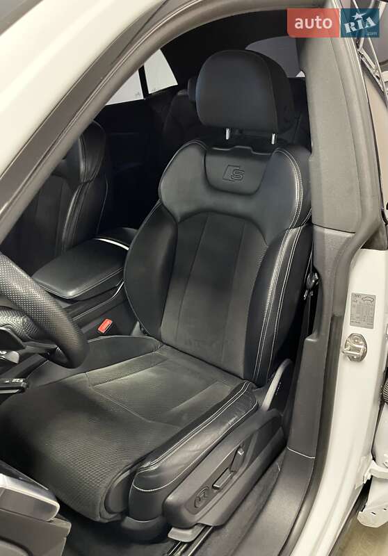 Внедорожник / Кроссовер Audi Q8 2019 в Львове