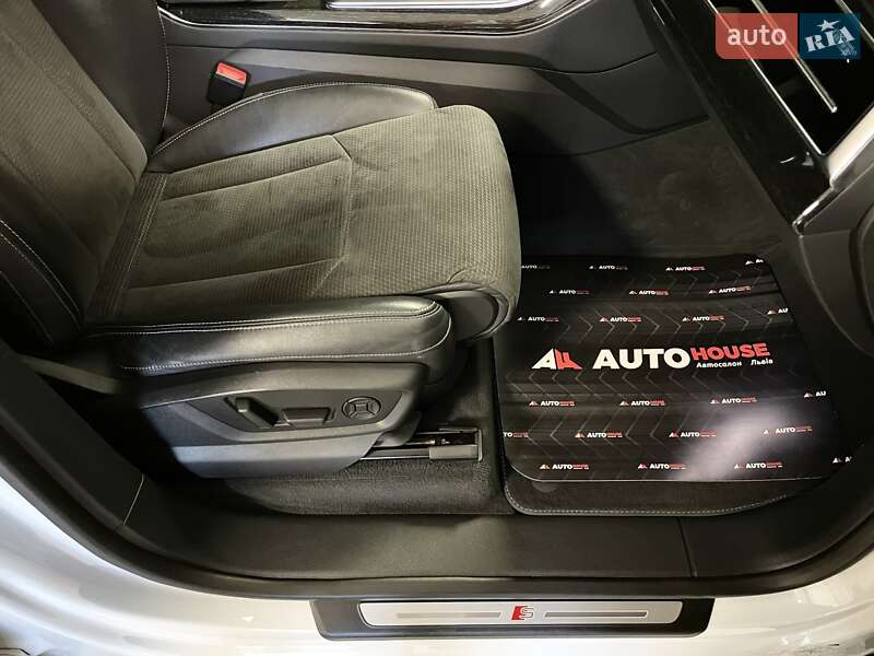 Внедорожник / Кроссовер Audi Q8 2019 в Львове