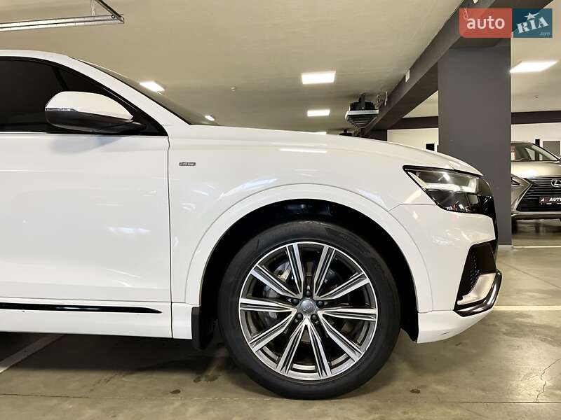 Внедорожник / Кроссовер Audi Q8 2019 в Львове