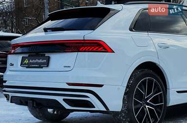 Внедорожник / Кроссовер Audi Q8 2023 в 