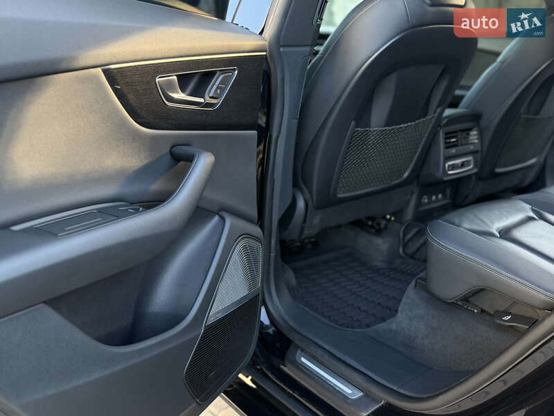 Внедорожник / Кроссовер Audi Q8 2018 в Киеве фото 33 Внедорожник / Кроссовер Audi Q8 2018 в Киеве