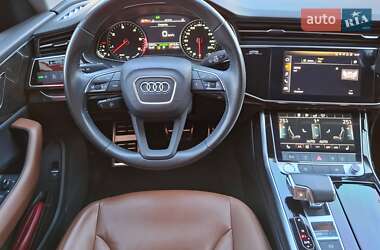 Внедорожник / Кроссовер Audi Q8 2019 в 