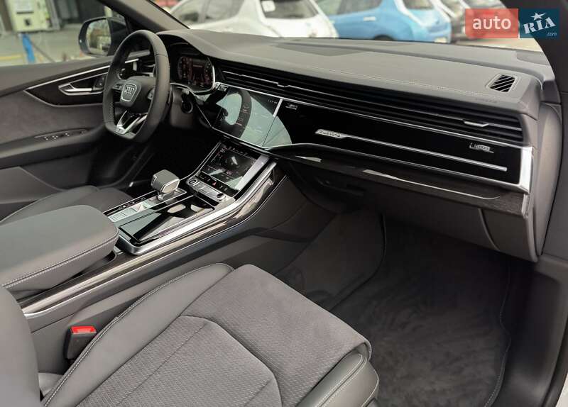 Внедорожник / Кроссовер Audi Q8 2025 в Одессе