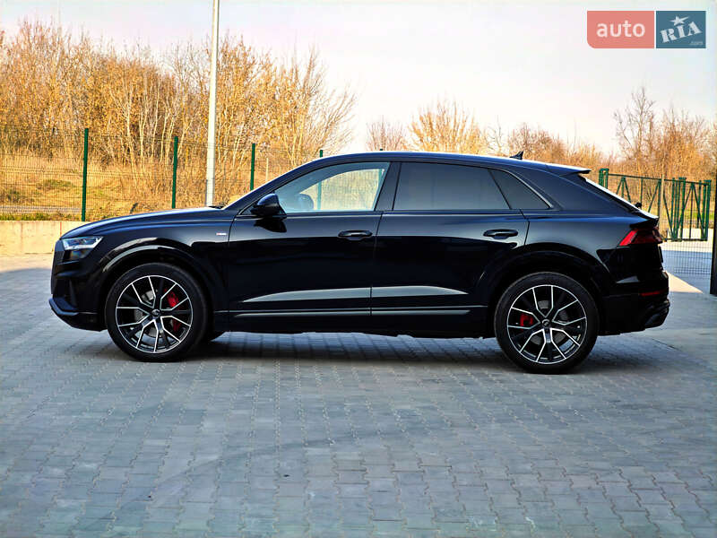Внедорожник / Кроссовер Audi Q8 2018 в Ровно