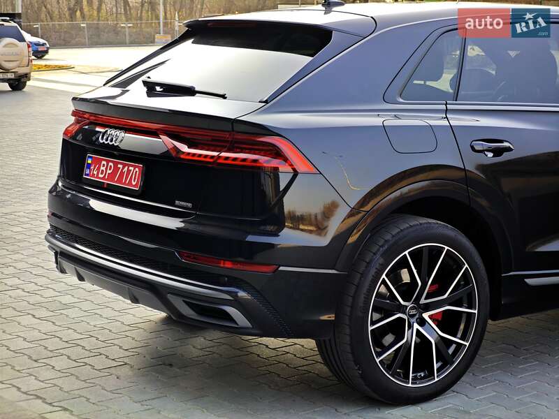Внедорожник / Кроссовер Audi Q8 2018 в Ровно