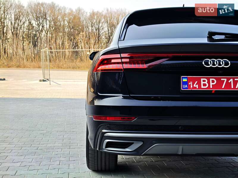 Внедорожник / Кроссовер Audi Q8 2018 в Ровно