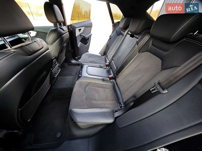 Внедорожник / Кроссовер Audi Q8 2018 в Ровно