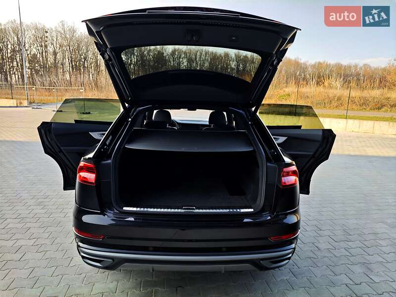 Внедорожник / Кроссовер Audi Q8 2018 в Ровно