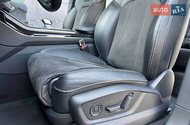 Внедорожник / Кроссовер Audi Q8 2020 в 