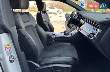 Внедорожник / Кроссовер Audi Q8 2020 в 