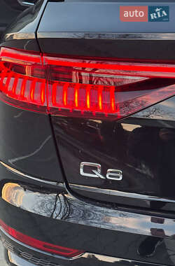 Внедорожник / Кроссовер Audi Q8 2019 в 