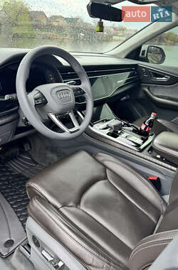 Внедорожник / Кроссовер Audi Q8 2019 в 