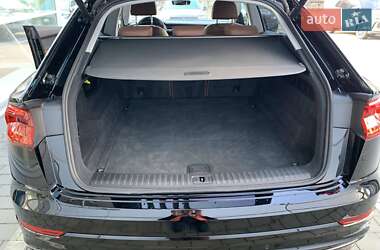 Внедорожник / Кроссовер Audi Q8 2021 в 
