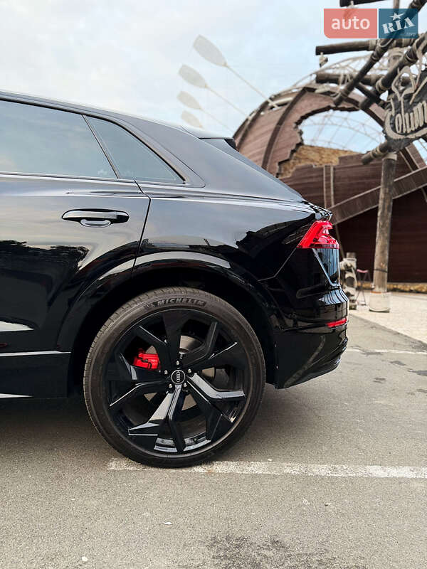 Внедорожник / Кроссовер Audi Q8 2019 в Одессе