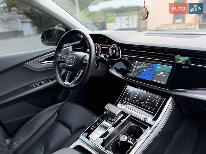 Внедорожник / Кроссовер Audi Q8 2019 в Одессе