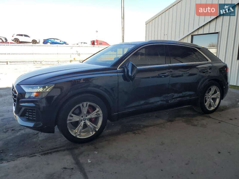 Внедорожник / Кроссовер Audi Q8 2018 в 