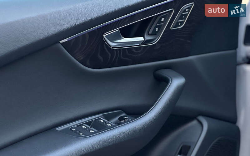 Внедорожник / Кроссовер Audi Q8 2020 в Ивано-Франковске