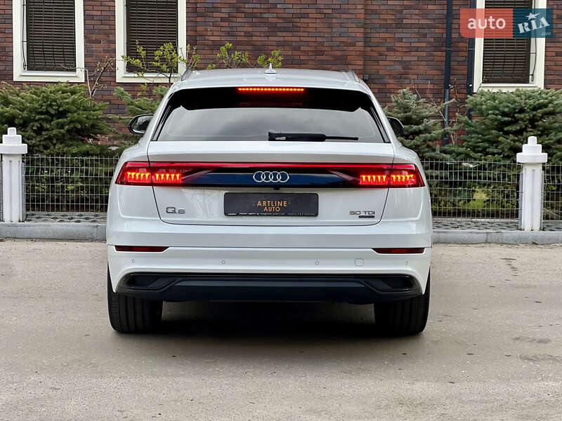 Внедорожник / Кроссовер Audi Q8 2020 в Харькове
