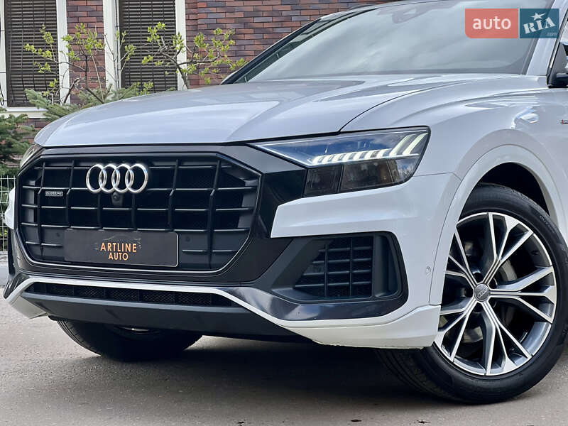 Внедорожник / Кроссовер Audi Q8 2020 в Харькове