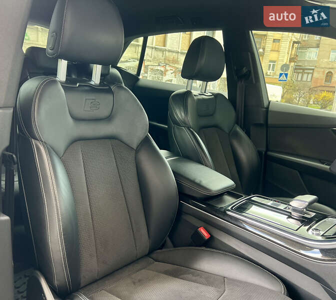 Внедорожник / Кроссовер Audi Q8 2020 в Харькове