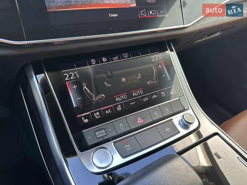 Внедорожник / Кроссовер Audi Q8 2019 в Киеве