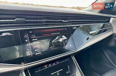 Внедорожник / Кроссовер Audi Q8 2019 в 