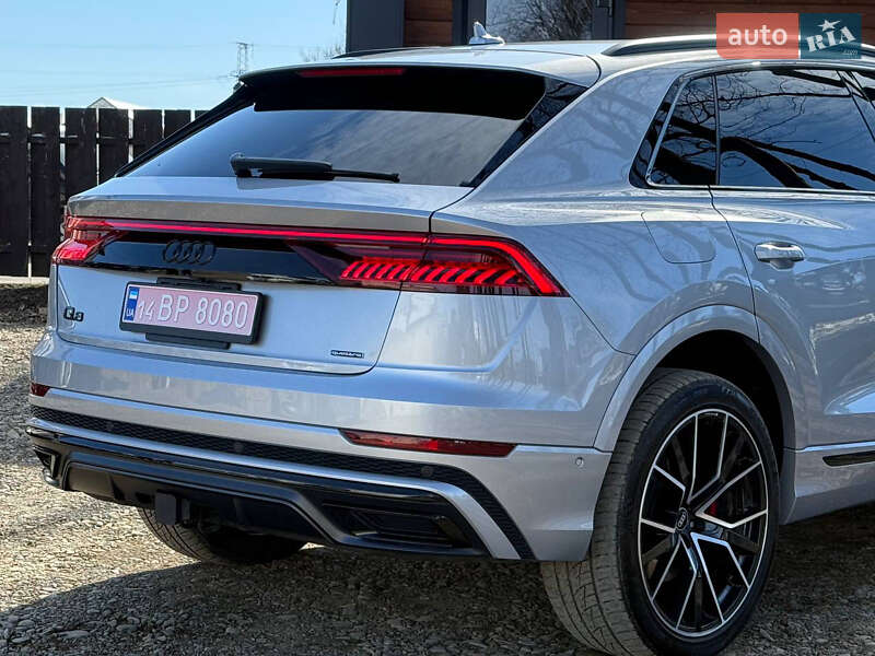 Позашляховик / Кросовер Audi Q8 2021 в Львові