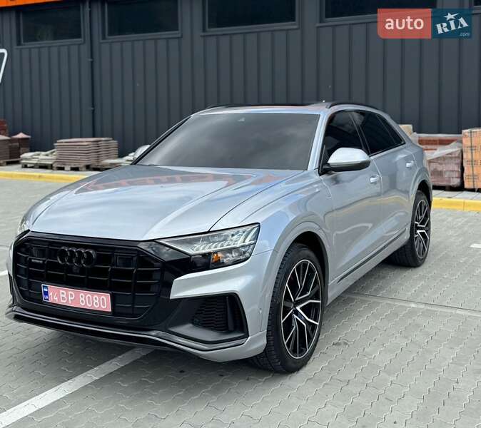 Позашляховик / Кросовер Audi Q8 2021 в Львові