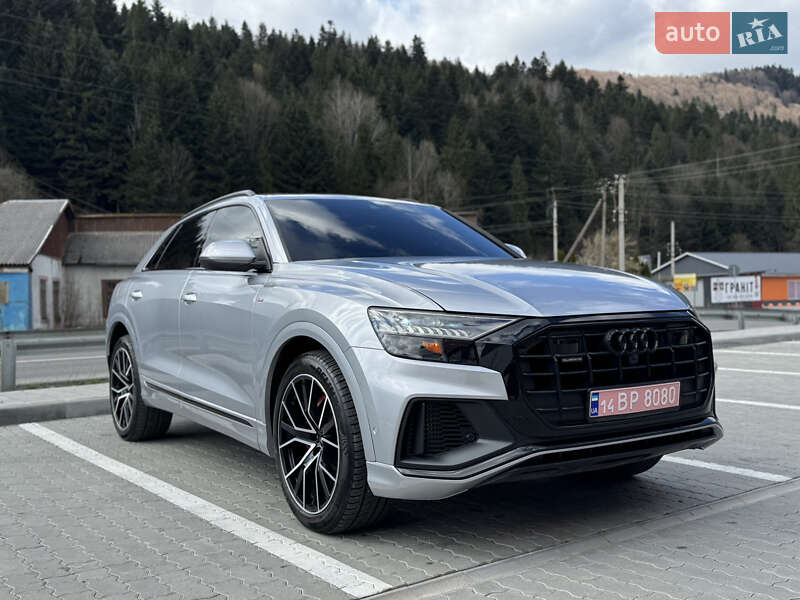 Позашляховик / Кросовер Audi Q8 2021 в Львові