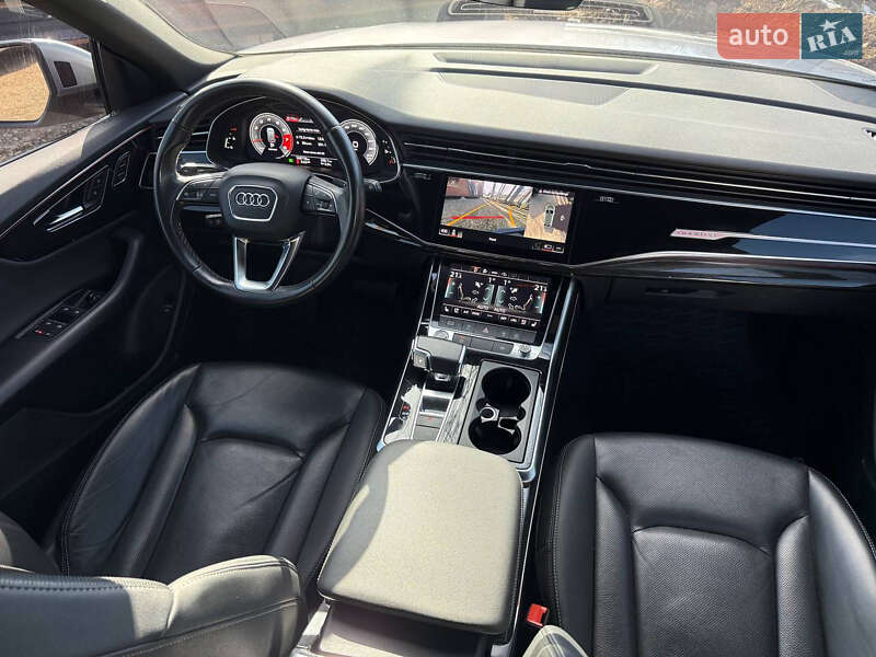 Позашляховик / Кросовер Audi Q8 2021 в Львові