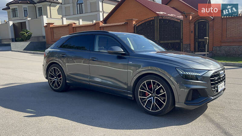 Внедорожник / Кроссовер Audi Q8 2018 в Кропивницком