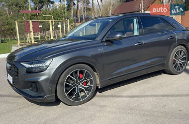 Внедорожник / Кроссовер Audi Q8 2018 в 