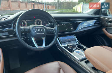 Внедорожник / Кроссовер Audi Q8 2018 в 